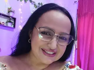 GiaNahomi livejasmin