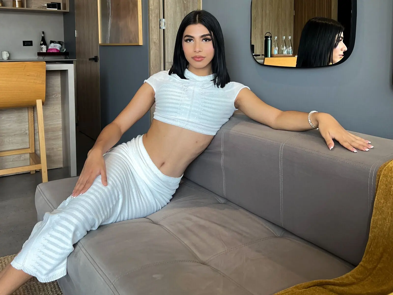 IsabelleFoxi livejasmin