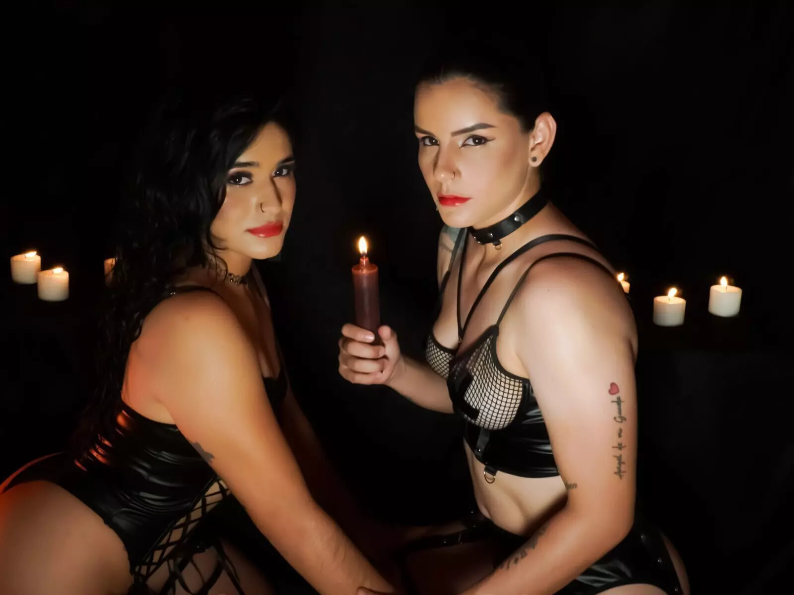 MaraAndSarah livejasmin