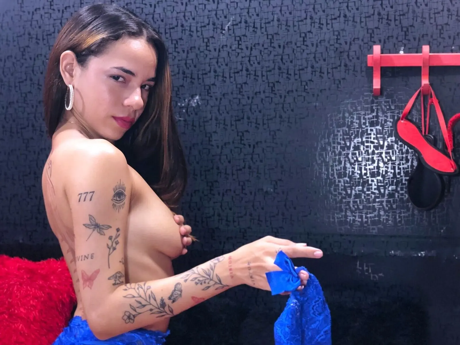 MeganIvaanova livejasmin
